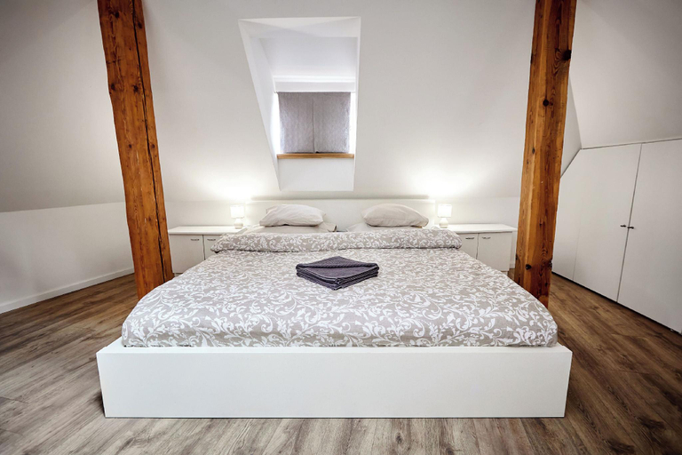 Bedroom 2, At the Blue Lion and Parking Assistance, Praha 1