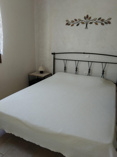 Bedroom 2, Vromolithos apartments, South Aegean