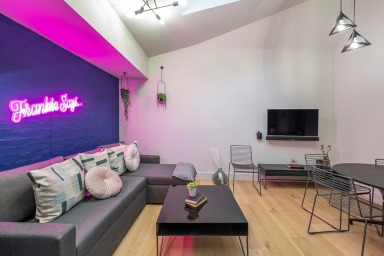 Primary image 4, The Acre Abode - Covent Garden - by Frankie, London