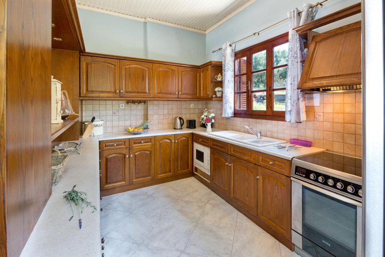 Kitchen, Villa Kyklamino, Ionian Islands