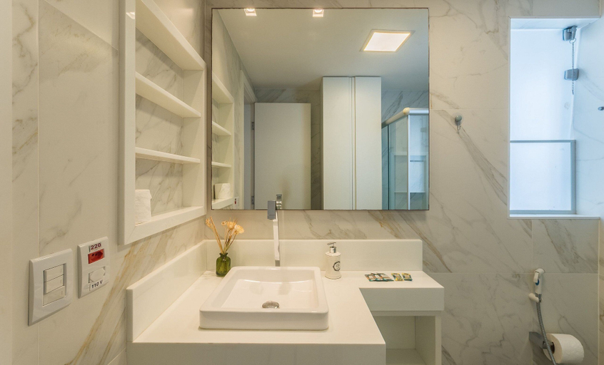 Bathroom 2, Your Stay With Comfort and Premium Location 550m From Barra Beach Eais, Salvador