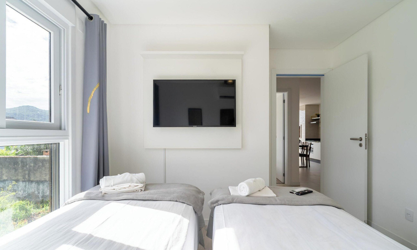 Room 3, Apts in a Condominium w/ Pool Just 500 m fr Ingleses Beach - Mncs, Florianopolis