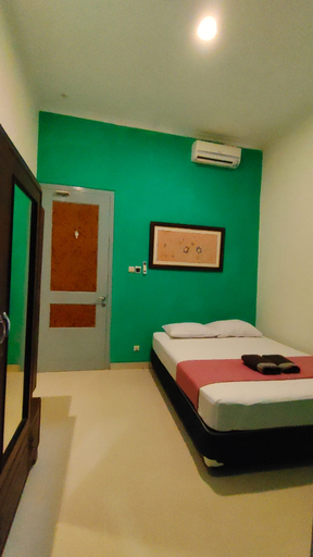 Bedroom 5, The Cabin Pringwulung, Sleman