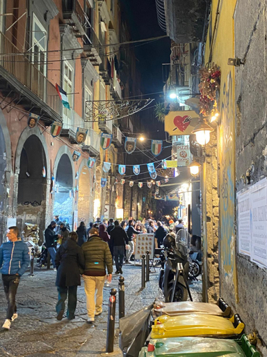 Others 2, Donna Rita, Napoli