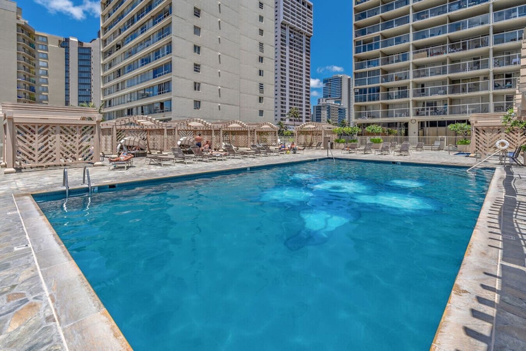 Pool 4, Comfy and Modern Condo By Waikiki, Honolulu