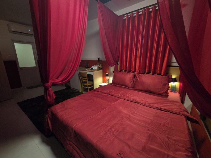 Room 3, 1001 Stars, Bình Thạnh