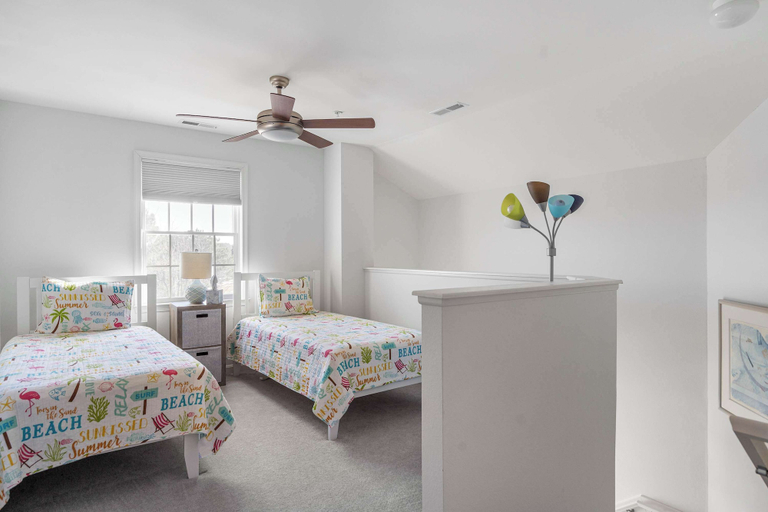 Room 2, Bear Trap Glory Pools & Golf, Sussex