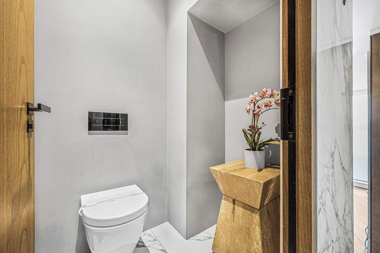 Bathroom 3, The Legacy Apartment - Soho - by Frankie, London