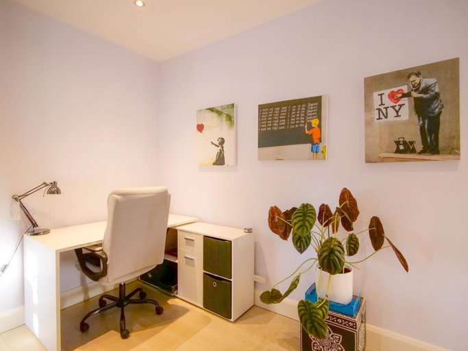 Room 2, Apt w Garden Oasis in Finchley, London