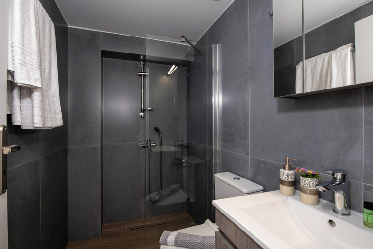 Bathroom 5, Stardust Rooms and Apartments, Crete