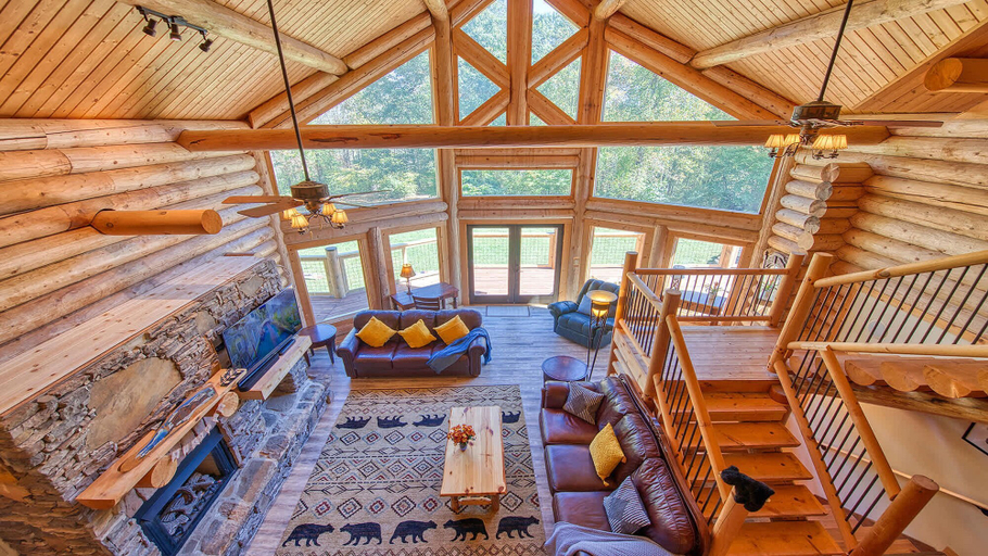 Room 2, Private Mountain Cabin Getaway in Sylva, Jackson