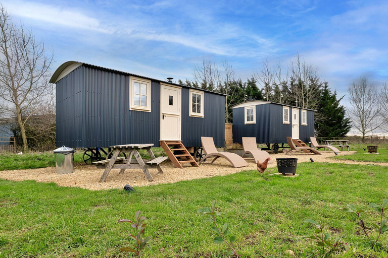 Primary image, Shepherd's Hut Near Cotswolds & Sky Dive Fun, Northamptonshire