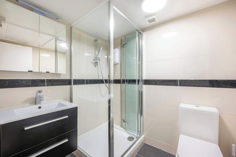 Bathroom, The Fitz - by Frankie, London