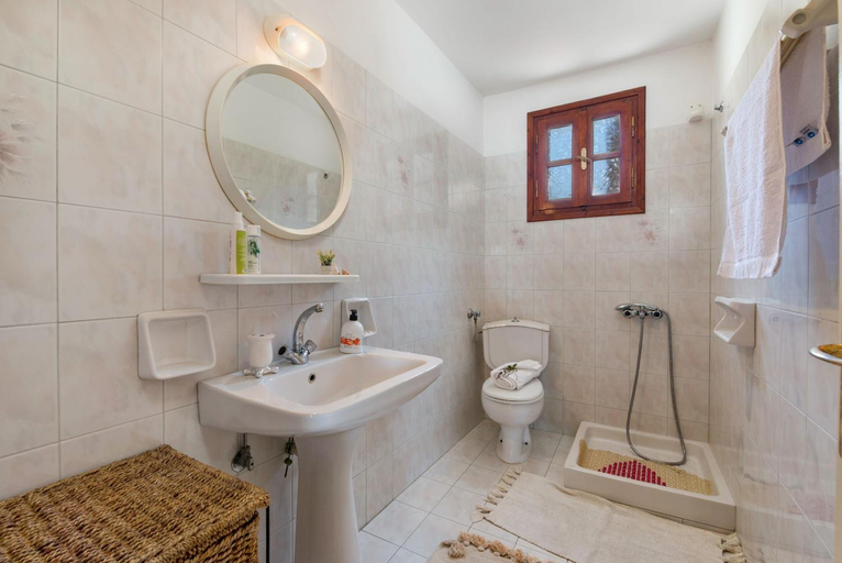 Bathroom 4, Villa Kyklamino, Ionian Islands