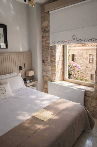 Bedroom 3, Zoi Urla, Urla