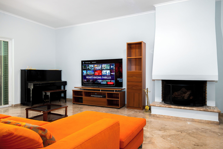 Living area 4, Spacious 144sqm flat near Mount Ymittos, Attica