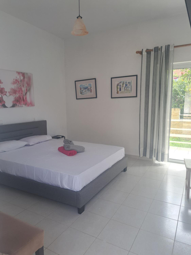Bedroom 2, STUDIOS MONA, Central Greece