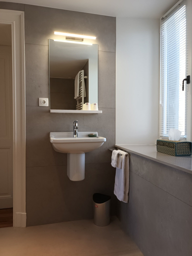 Bathroom 5, L'Albizia Maison d'Hôtes, Luxembourg