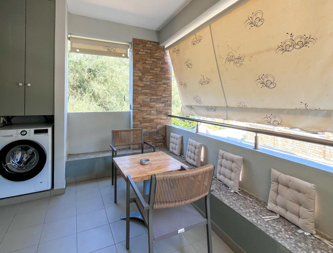 Others 5, Eva's Apartment, Ionian Islands