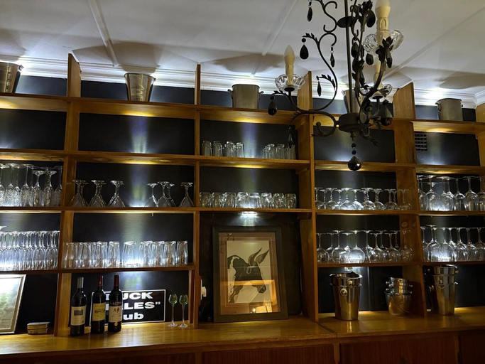 Food & Drinks 4, Ducks Country House, Sedibeng