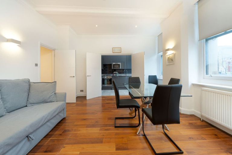 Room 2, Central London Flat FS1, London