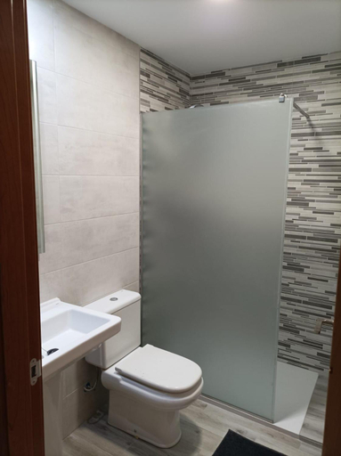 Bathroom 2, Valle del Genil, Granada