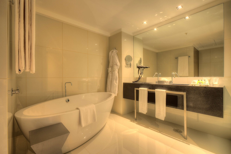 Bathroom 5, NH Collection Porto Batalha, Porto