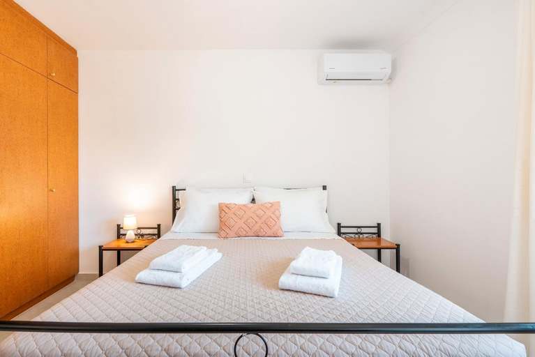 Bedroom 2, Absinthia Fanes, South Aegean