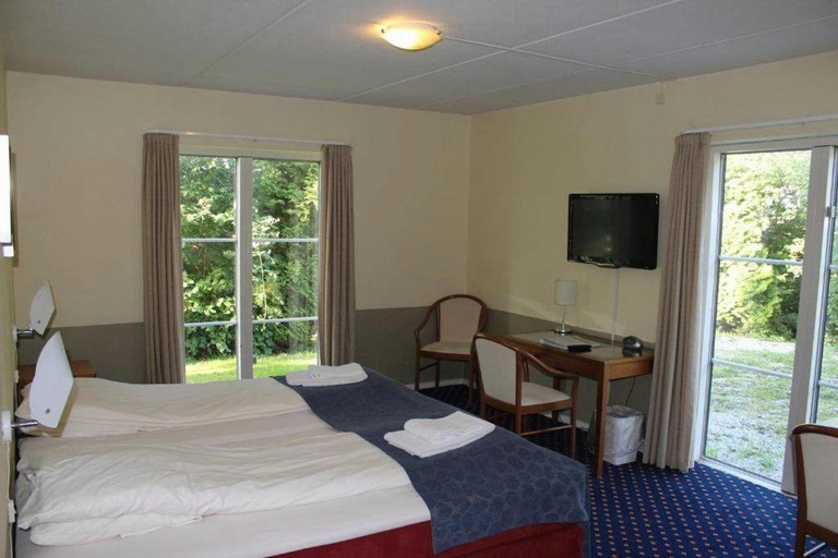 Bedroom 2, Hotel Aarslev Kro, Århus