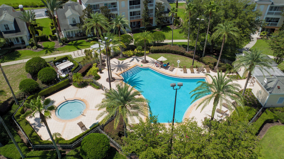 Pool 3, Modern 3Bd End Unit with Garage & Water View 7904, Osceola