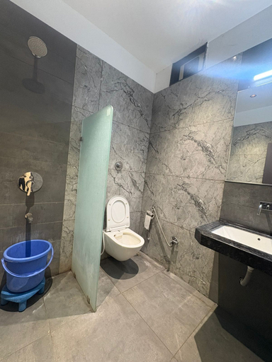Bathroom 4, Hotel Govind Regency, Dhule