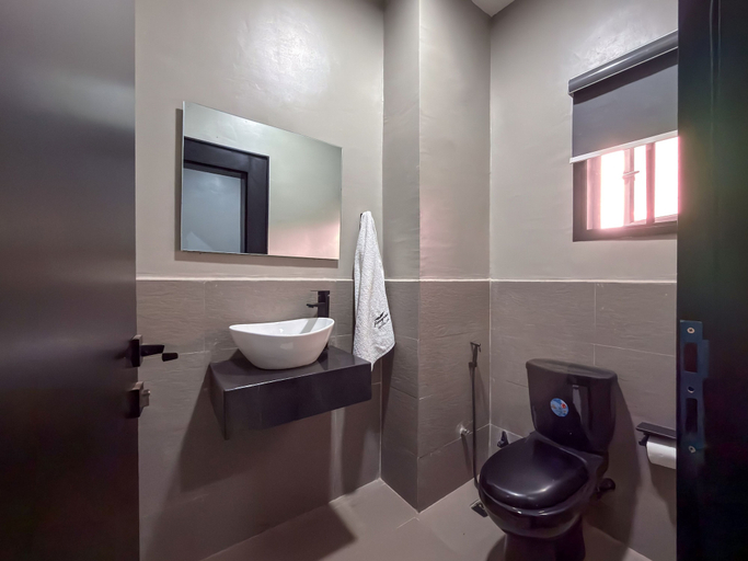 Bathroom 3, PEREGRINE HOTEL BY BOULEVARD, Jos North