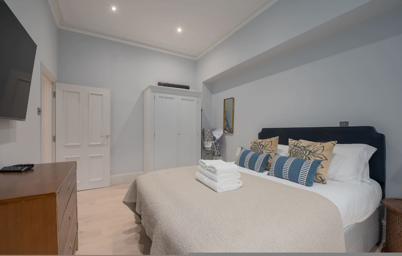 Room 5, Trendy Hampstead Flat RH7, London