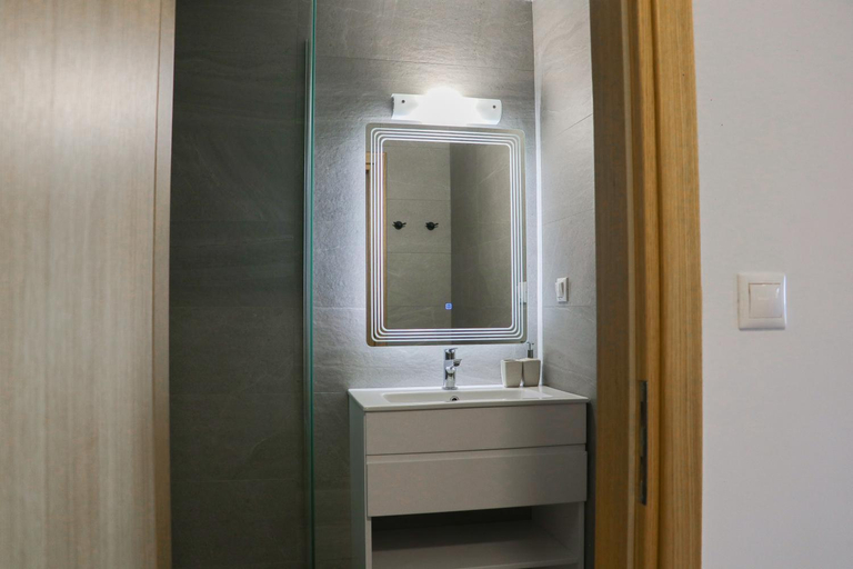 Bathroom 2, House of Harmony Suites, Crete