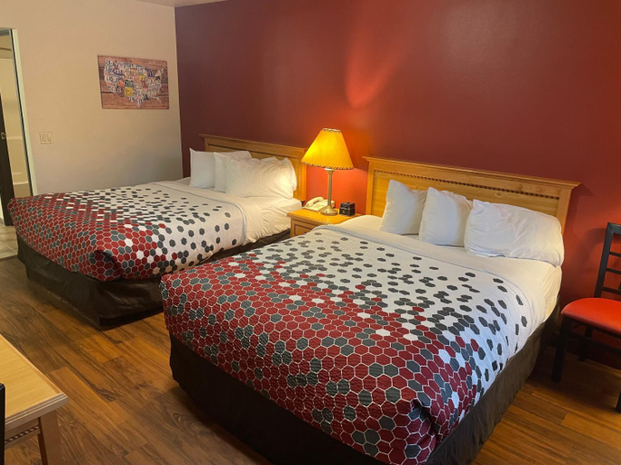 Bedroom 5, Harmony Inn & Suites, Cherry