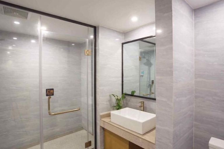 Bathroom 3, Jinhua Hot Spring Hotel, Yulin