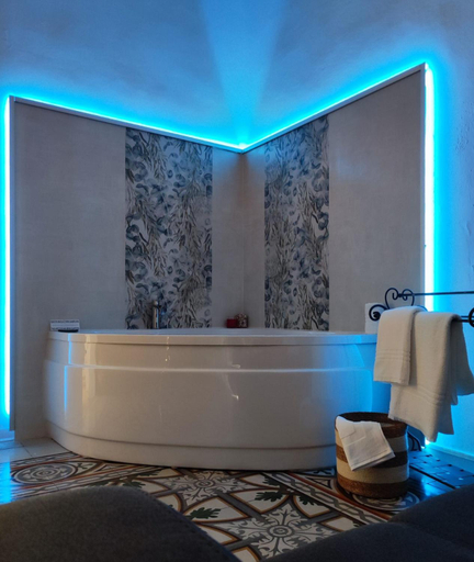 Bathroom 5, Fatata Suites, Lecce