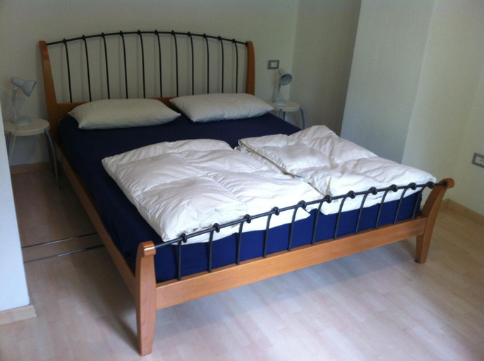Bedroom 3, Villa Gaia Apartments pool wifi parking, Verona