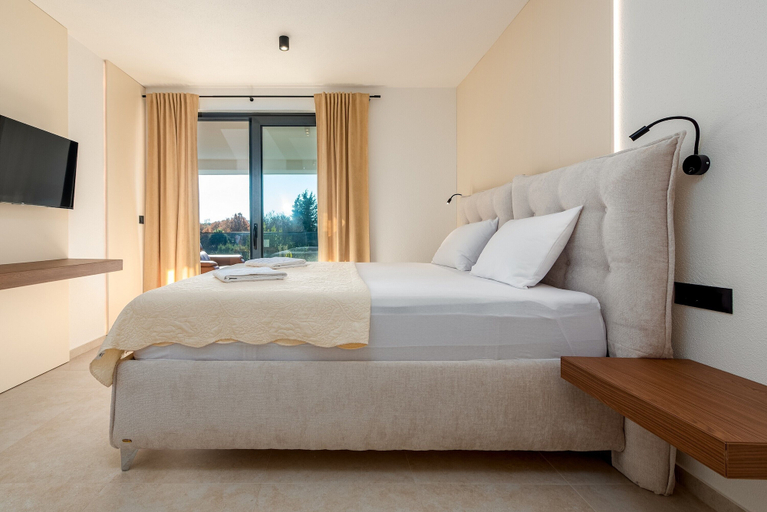 Room 2, Villa Nancy, Nin