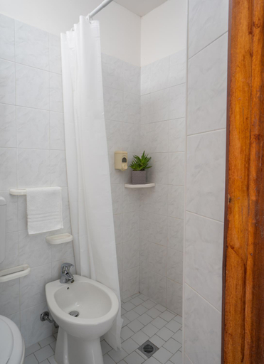 Bathroom 4, Vibe Hotel, Rimini