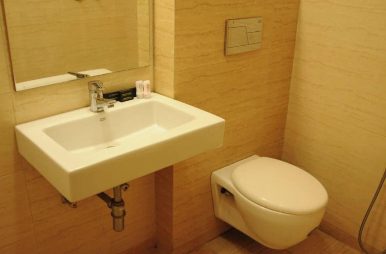 Bathroom, Hotel Aroma Classic, Jaipur