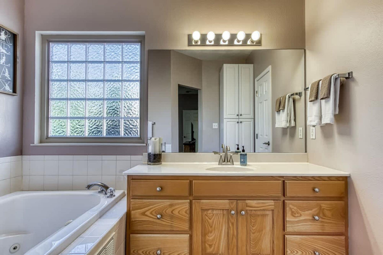 Room 3, Saddleback Retreat by Beyond Expectations, Sevier