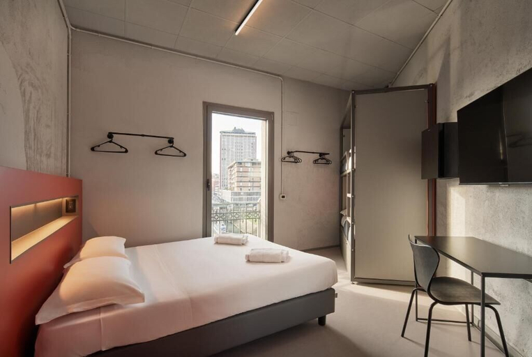 Room 5, Hotello Padova, Padua
