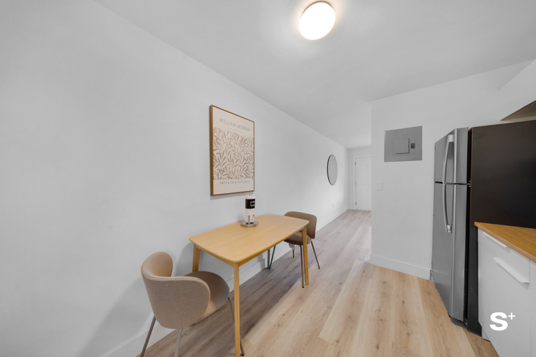 Dining, Modern 1-BD in Miami- Gym - Free Parking, Miami-Dade
