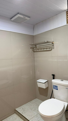 Bathroom 5, CK Resort and Waterpark, Bandung