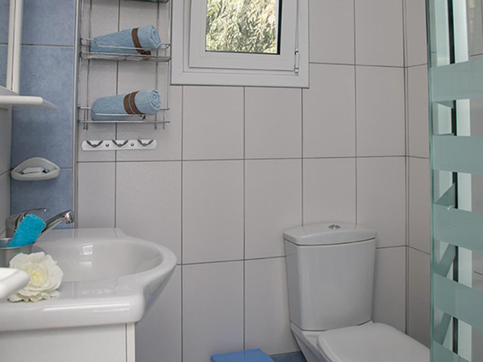 Bathroom, Villa - Sleeps 10 - Pool - Garden - Parking, Crete