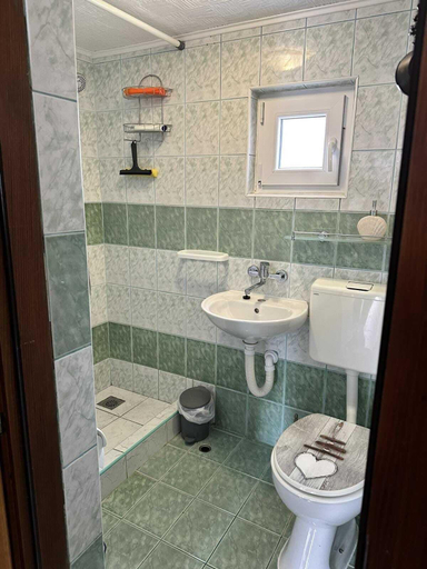 Bathroom 4, Apartment Matanovic, Vir
