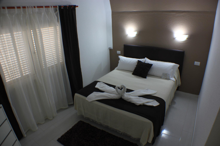 Bedroom 3, Aparthotel la Piramide, Las Palmas
