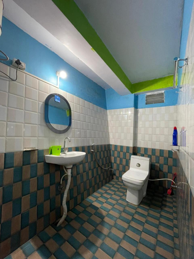 Bathroom, ZORBA HOMESTAY DARJEELING, Darjiling