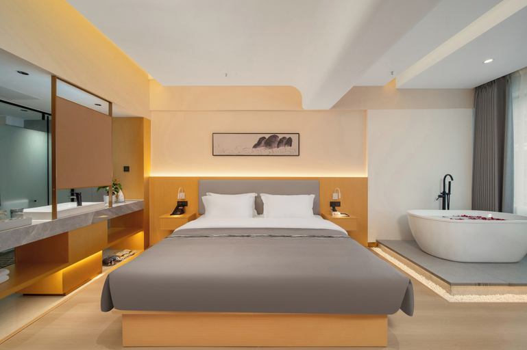 Room 5, The Riverside Phoenix, Xiangxi Tujia and Miao